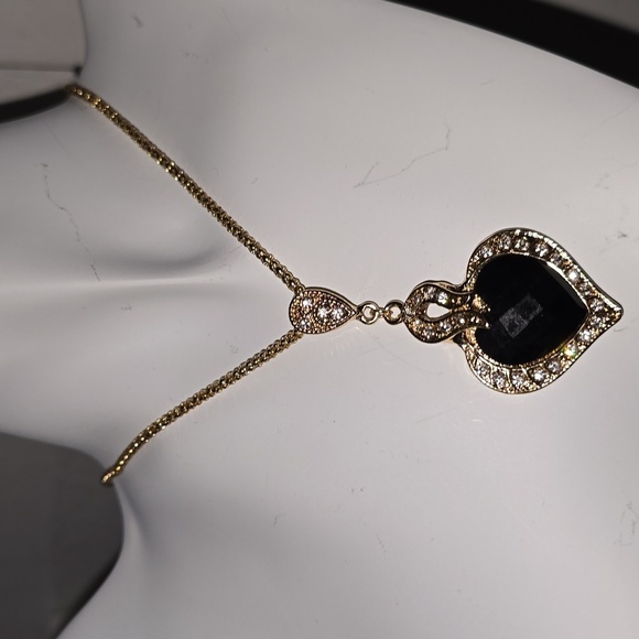 A GORGEOUS Heart Necklace! Stunning! - Picture 8 of 9